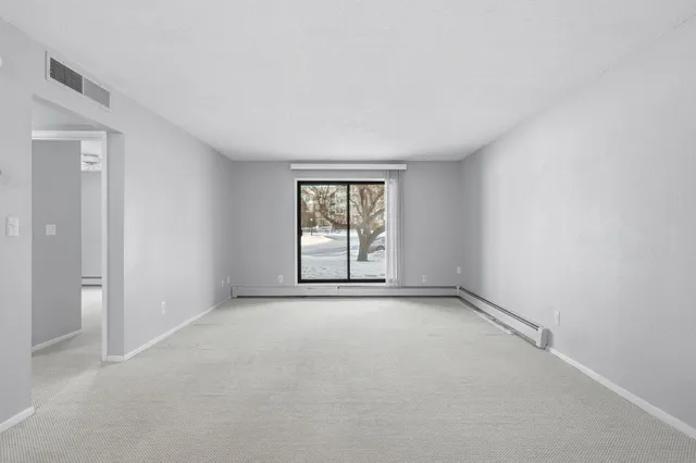 $120,000 | 2670 Oxford Street North, Unit 202, Roseville, MN 55113