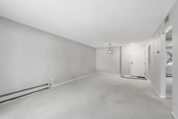 $120,000 | 2670 Oxford Street North, Unit 202, Roseville, MN 55113