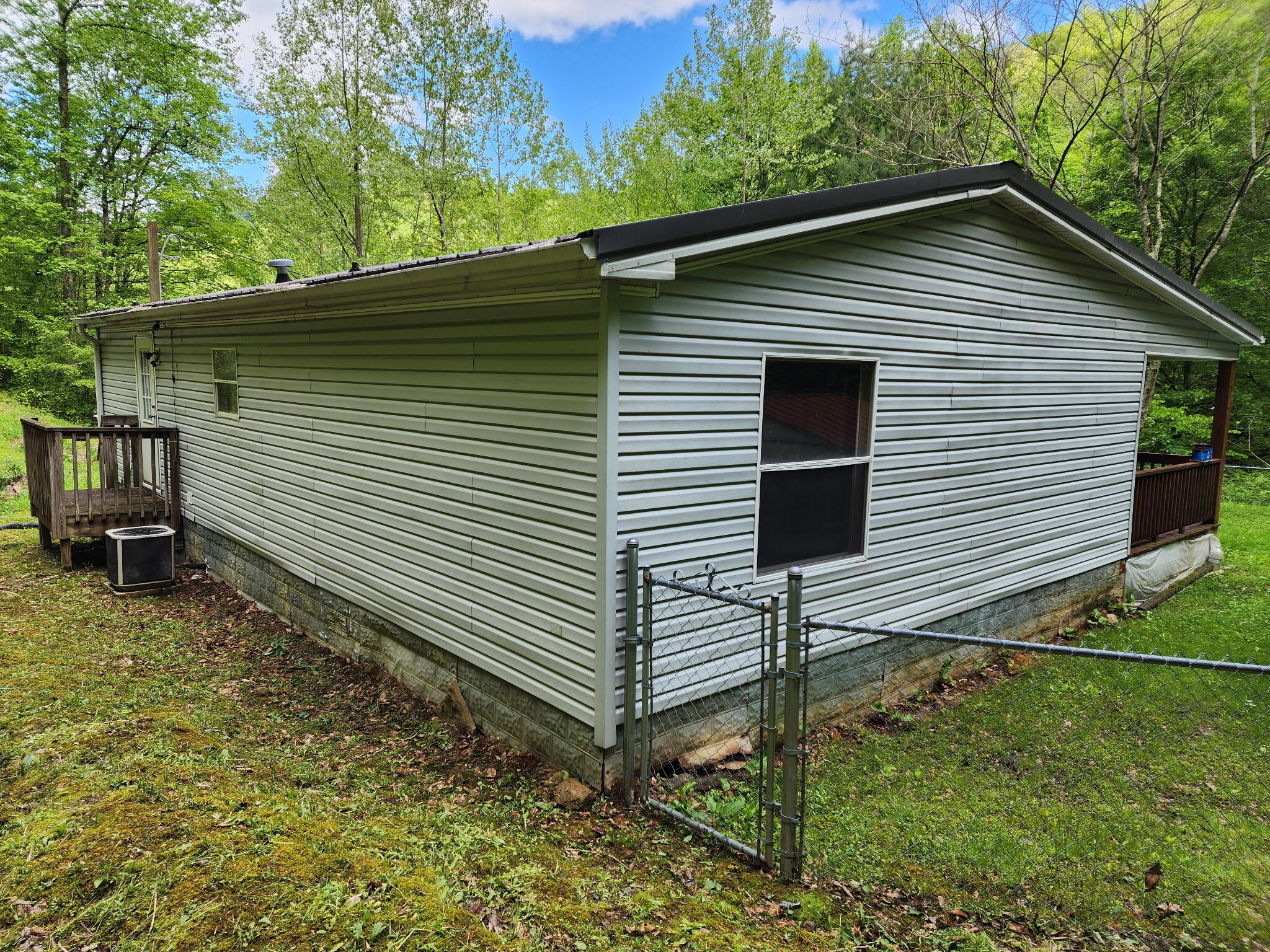 1961 Acup Road Happy, KY 41746 - Photo 3 of 26 5464771300766081042
