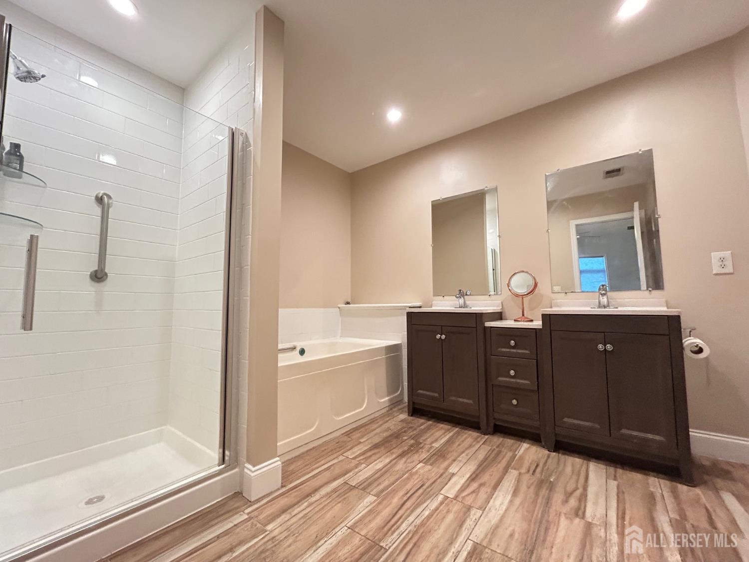 48 Winthrop Road, Unit B Monroe Township, NJ 08831 - Photo 33 of 49
