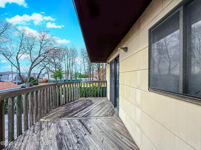 $659,000 | 850 Rensselaer Avenue | Woodrow