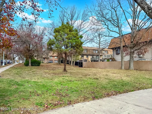 $659,000 | 850 Rensselaer Avenue | Woodrow