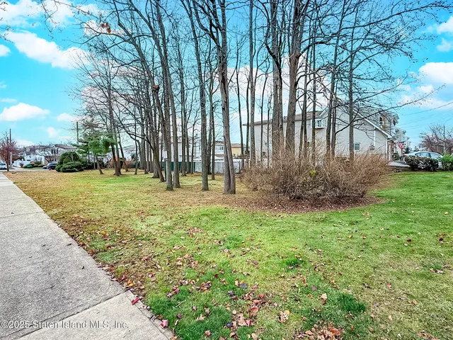 $659,000 | 850 Rensselaer Avenue | Woodrow