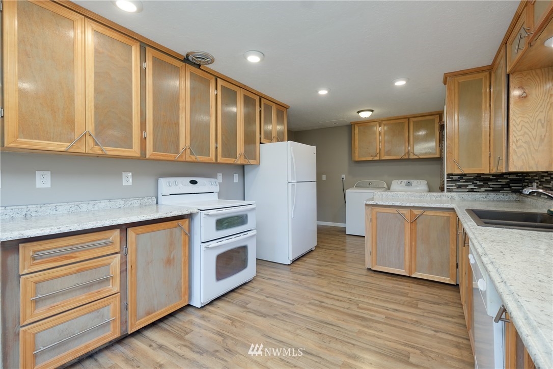 5477 Lake Valley Road Southeast Port Orchard, WA 98367 - Photo 11 of 37 Gallery Image 11
