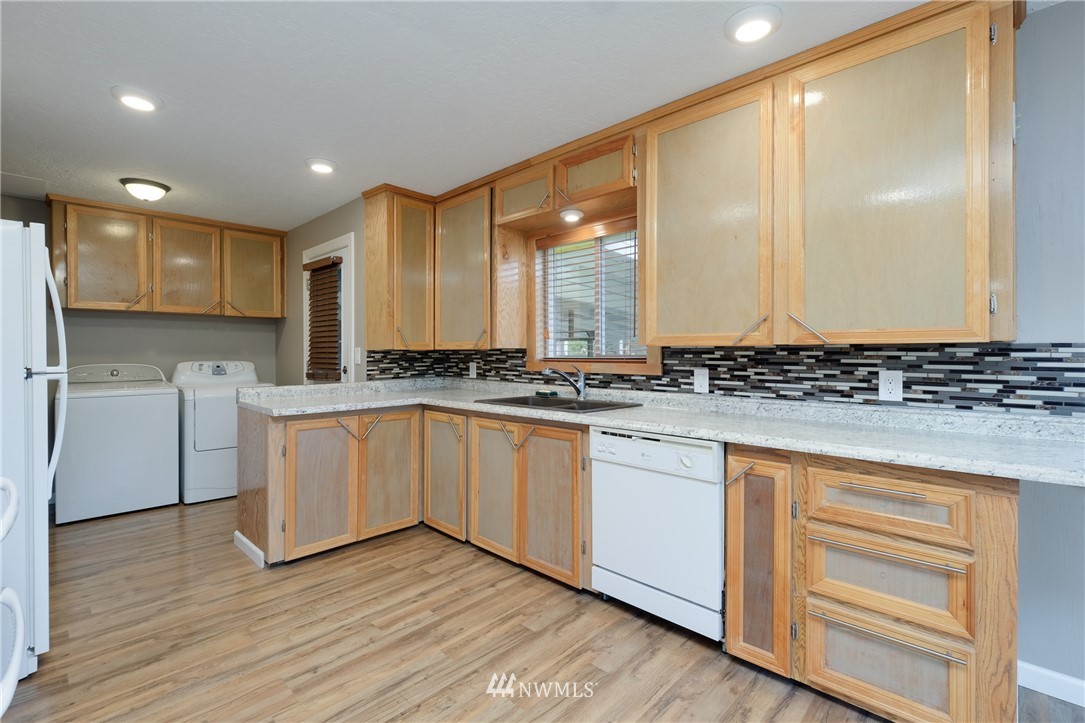 5477 Lake Valley Road Southeast Port Orchard, WA 98367 - Photo 14 of 37 Gallery Image 14