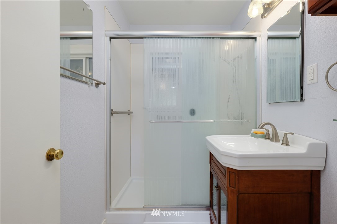 5477 Lake Valley Road Southeast Port Orchard, WA 98367 - Photo 23 of 37 Gallery Image 23