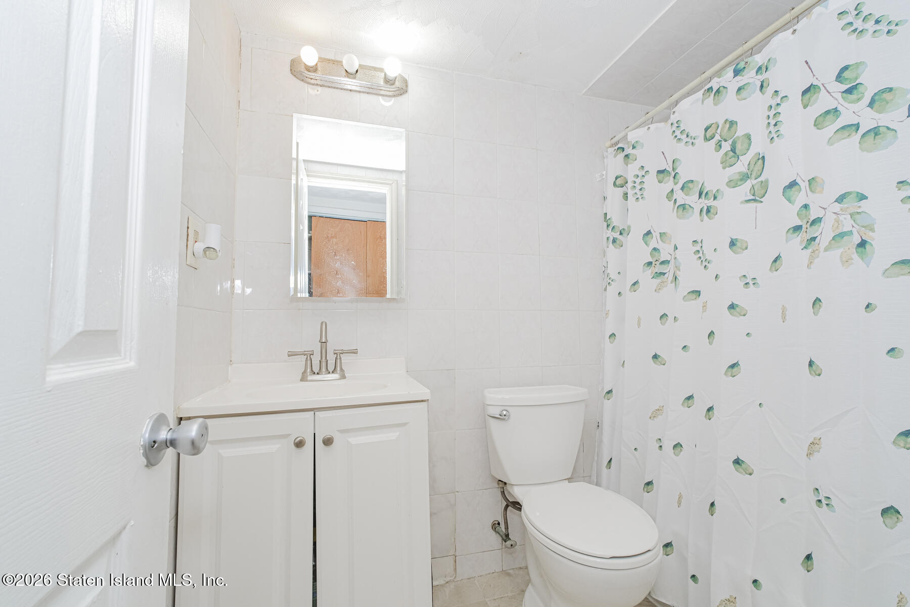 490 Clove Road, Unit MS Staten Island, NY 10310 - Photo 12 of 20 Full Bathroom
