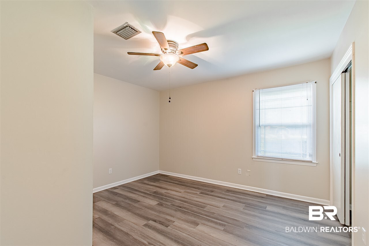 4933 Bavarian Drive West Mobile, AL 36619 - Photo 17 of 36