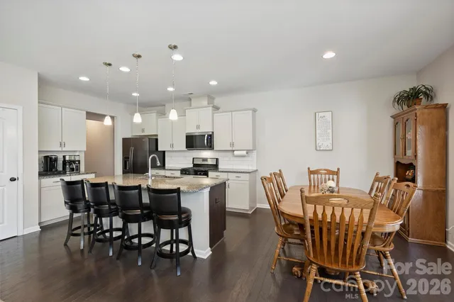 $650,000 | 2917 Hiddenbrook Way, Fort Mill, SC 29707