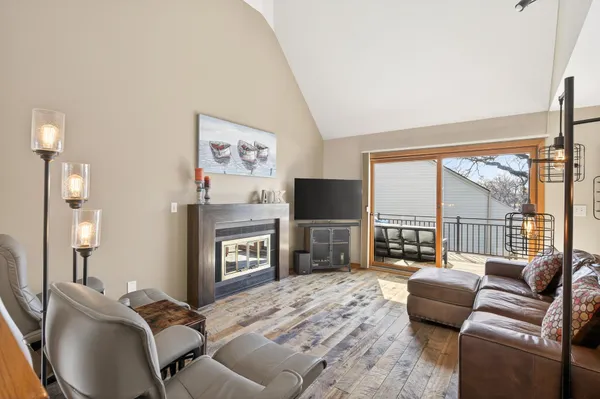 $770,000 | 6568 Harborview Circle Northeast, Prior Lake, MN 55372
