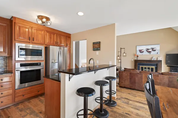 $770,000 | 6568 Harborview Circle Northeast, Prior Lake, MN 55372