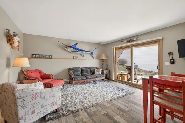 $770,000 | 6568 Harborview Circle Northeast, Prior Lake, MN 55372
