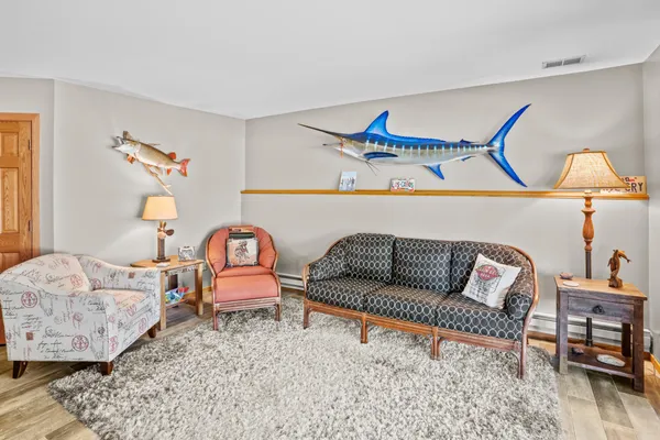 $770,000 | 6568 Harborview Circle Northeast, Prior Lake, MN 55372
