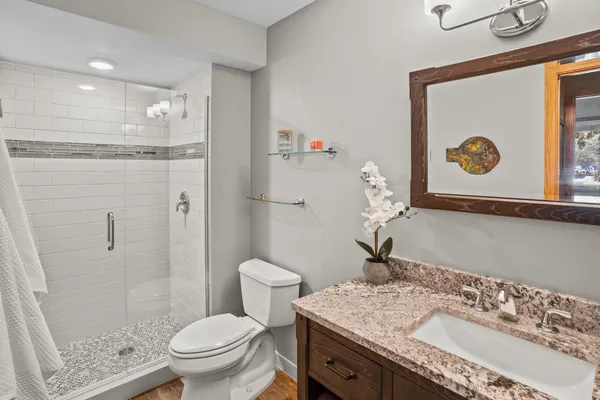 $770,000 | 6568 Harborview Circle Northeast, Prior Lake, MN 55372