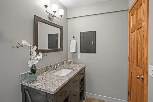 $770,000 | 6568 Harborview Circle Northeast, Prior Lake, MN 55372