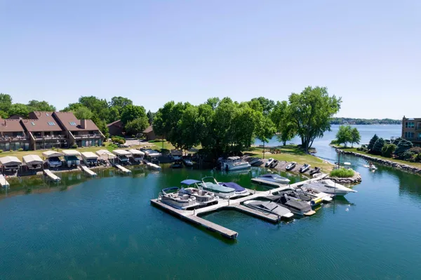 $770,000 | 6568 Harborview Circle Northeast, Prior Lake, MN 55372