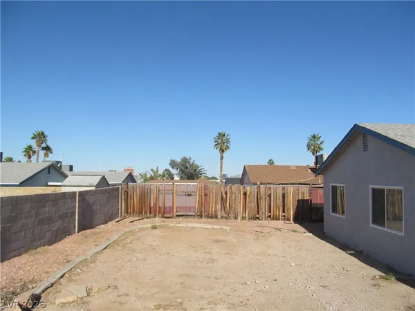 $1,800 | 7036 Pinebrook Court, Las Vegas, NV 89147