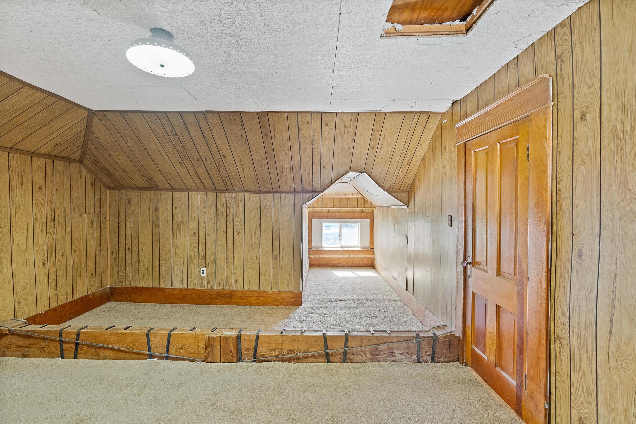 4124 Crockett Street Amarillo, TX 79110 - Photo 20 of 25 a view of front door