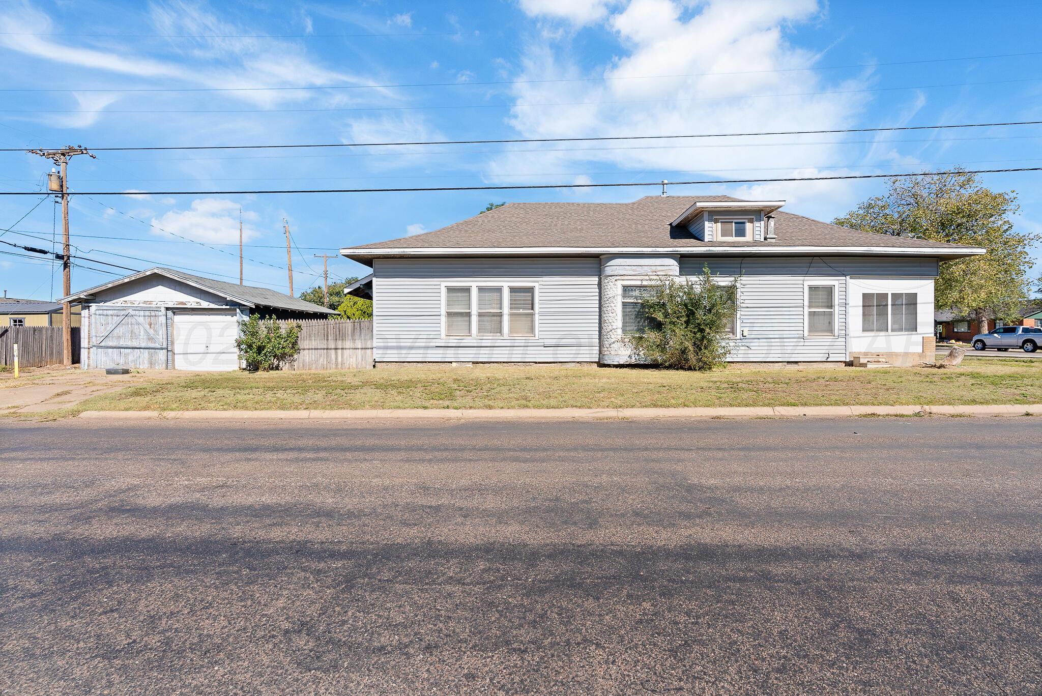 4124 Crockett Street Amarillo, TX 79110 - Photo 25 of 25 a house view with a outdoor space