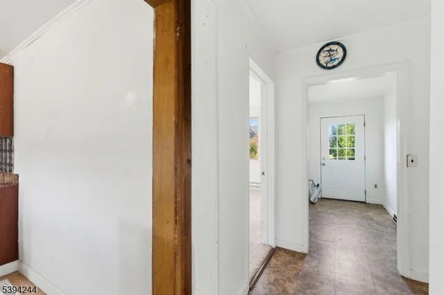 a view of entryway with workspace