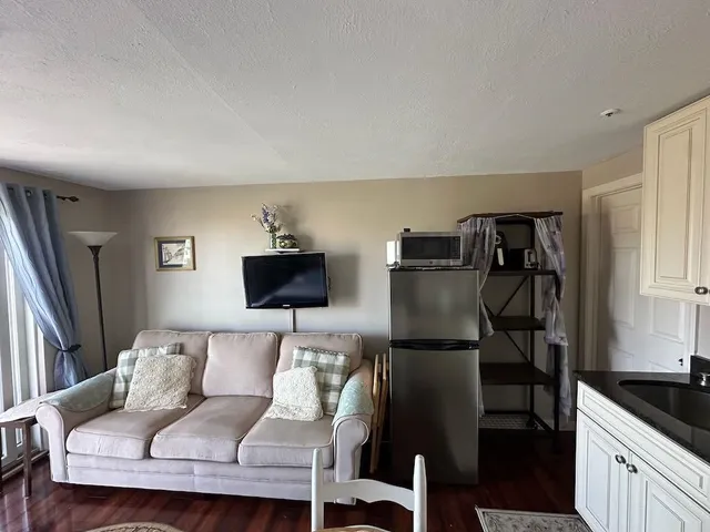 $180,000 | 550 Winnacunnet Road, Unit 218, Hampton, NH 03842