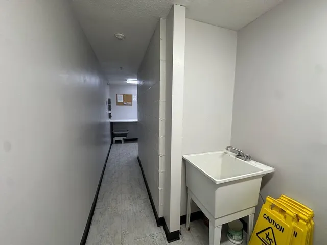 $180,000 | 550 Winnacunnet Road, Unit 218, Hampton, NH 03842