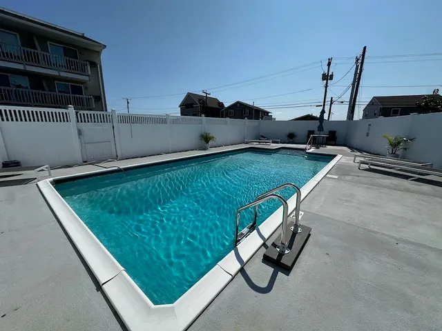 $180,000 | 550 Winnacunnet Road, Unit 218, Hampton, NH 03842