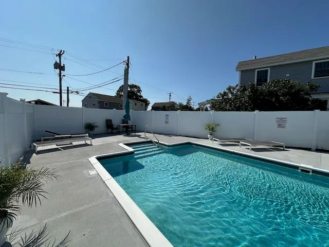 $180,000 | 550 Winnacunnet Road, Unit 218, Hampton, NH 03842