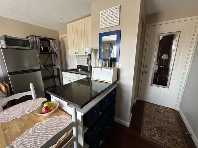 $180,000 | 550 Winnacunnet Road, Unit 218, Hampton, NH 03842