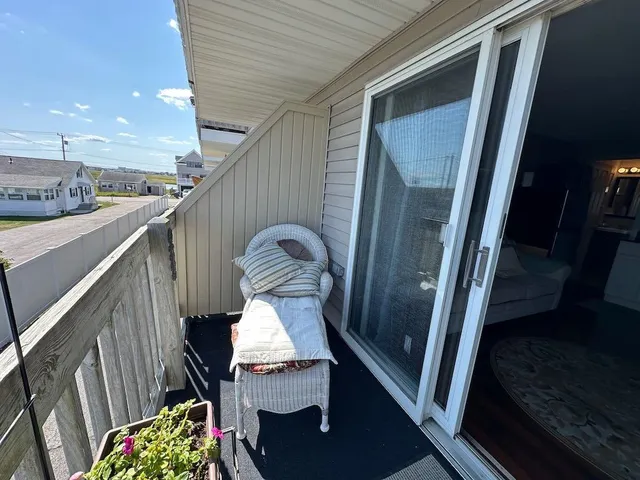 $180,000 | 550 Winnacunnet Road, Unit 218, Hampton, NH 03842