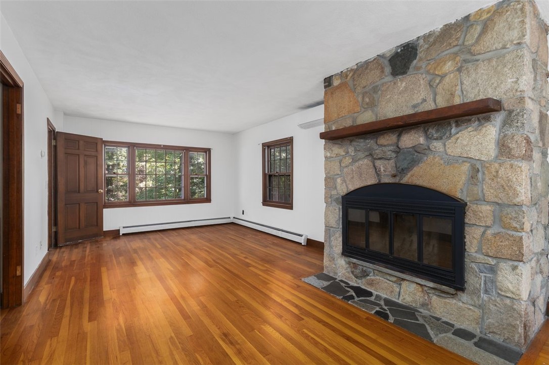 15 Williams Road Smithfield, RI 02917 - Photo 5 of 38
