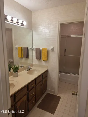 $419,500 | 8625 Deercreek Circle, Olive Branch, MS 38654