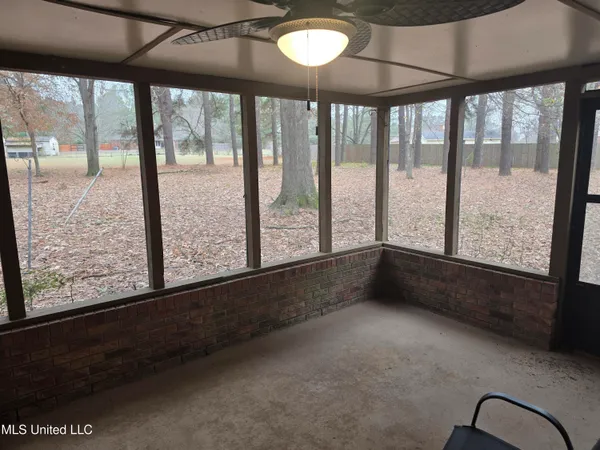 $419,500 | 8625 Deercreek Circle, Olive Branch, MS 38654