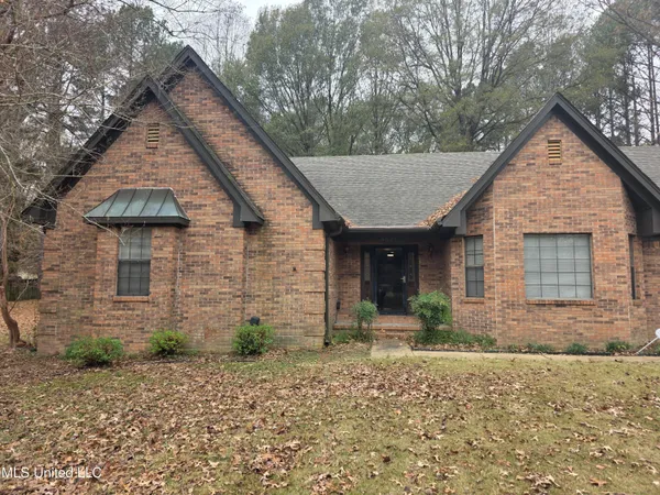 $419,500 | 8625 Deercreek Circle, Olive Branch, MS 38654