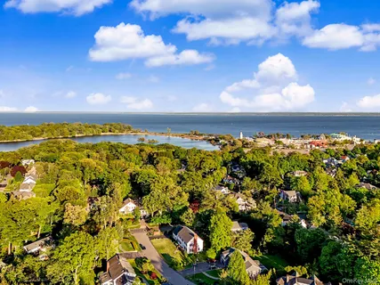 $3,360,000 | 4 Clark Lane, Rye, NY 10580