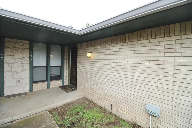 $1,795 | 145 Shadybrook Drive, DeSoto, TX 75115