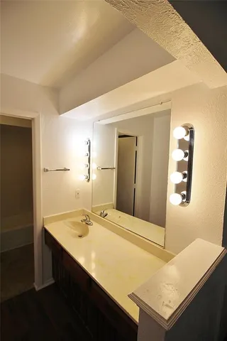 $1,795 | 145 Shadybrook Drive, DeSoto, TX 75115