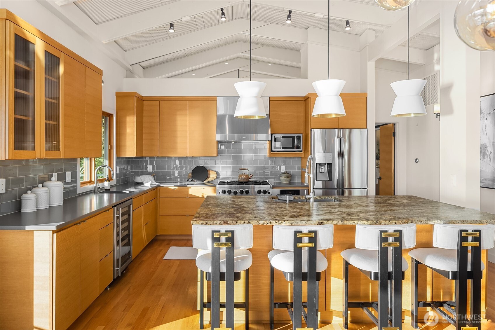 2826 Southwest 170th Street Burien, WA 98166 - Photo 14 of 40 a kitchen with stove and cabinets