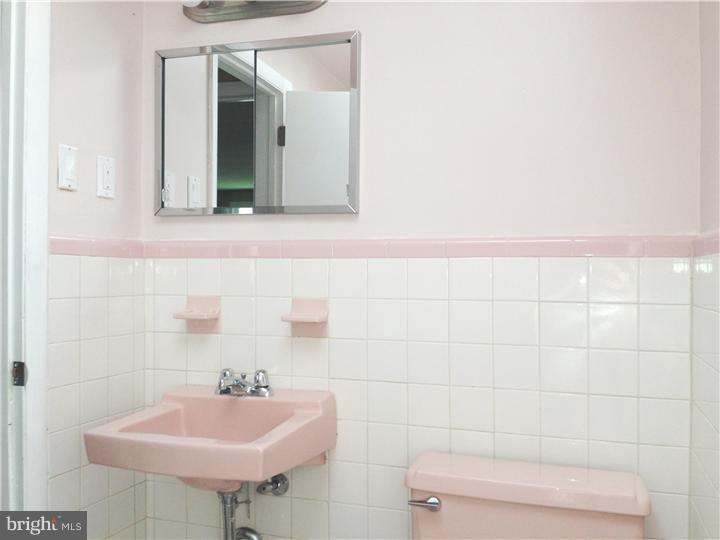 1312 Powell Road Brookhaven, PA 19015 - Photo 13 of 17