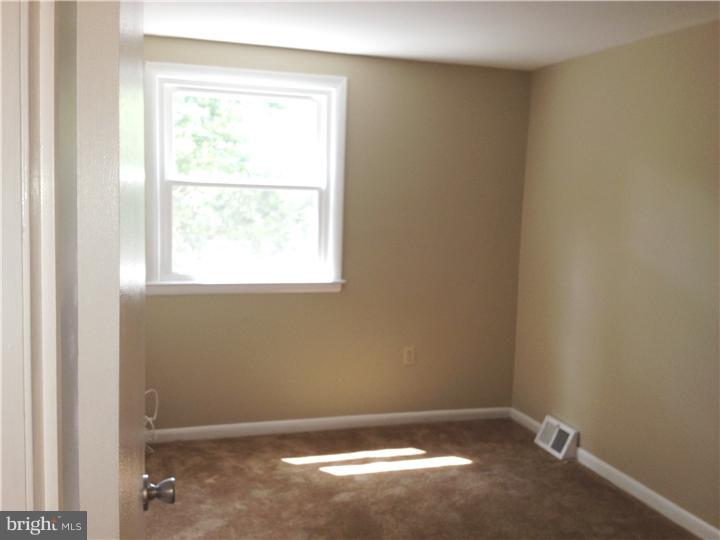 1312 Powell Road Brookhaven, PA 19015 - Photo 14 of 17