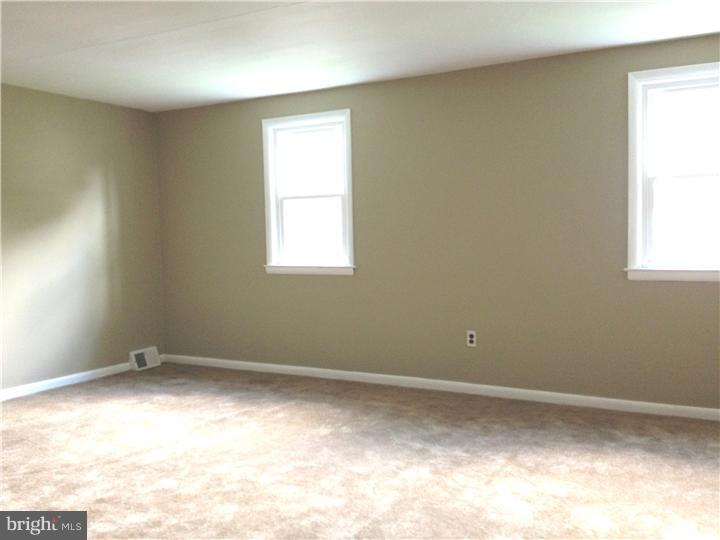 1312 Powell Road Brookhaven, PA 19015 - Photo 10 of 17