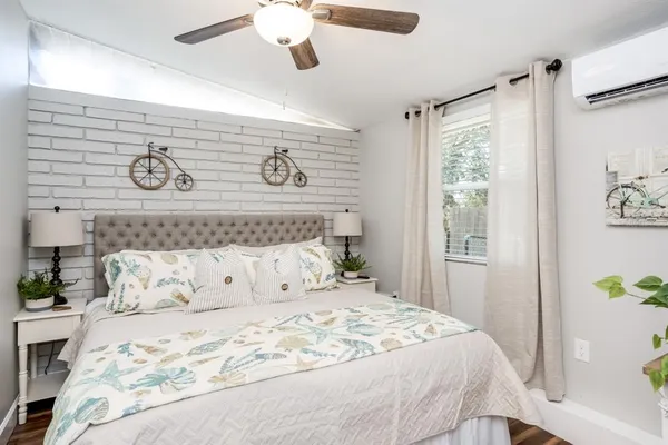 $4,000 | 2213 Wason Road, Unit 1, Sarasota, FL 34231