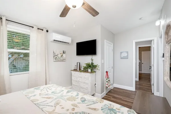 $4,000 | 2213 Wason Road, Unit 1, Sarasota, FL 34231