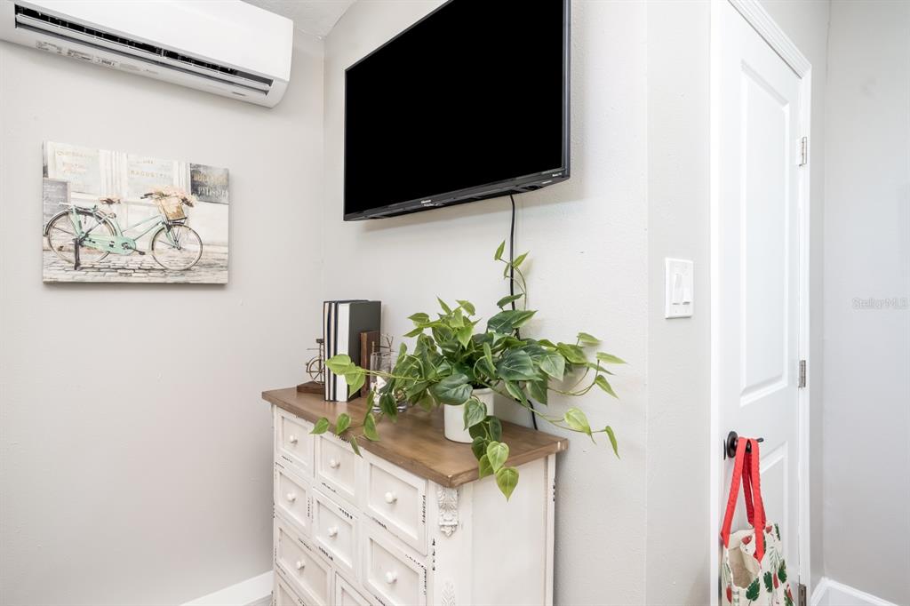 2213 Wason Road, Unit 1 Sarasota, FL 34231 - Photo 15 of 46