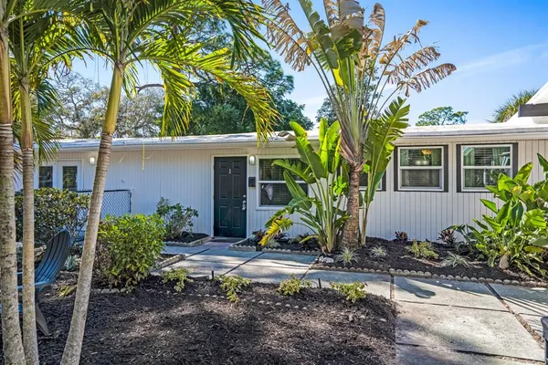 $4,000 | 2213 Wason Road, Unit 1, Sarasota, FL 34231