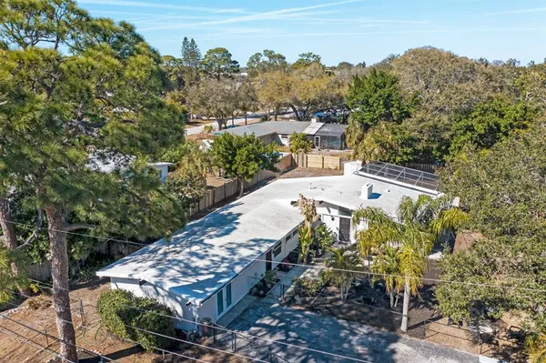 $4,000 | 2213 Wason Road, Unit 1, Sarasota, FL 34231
