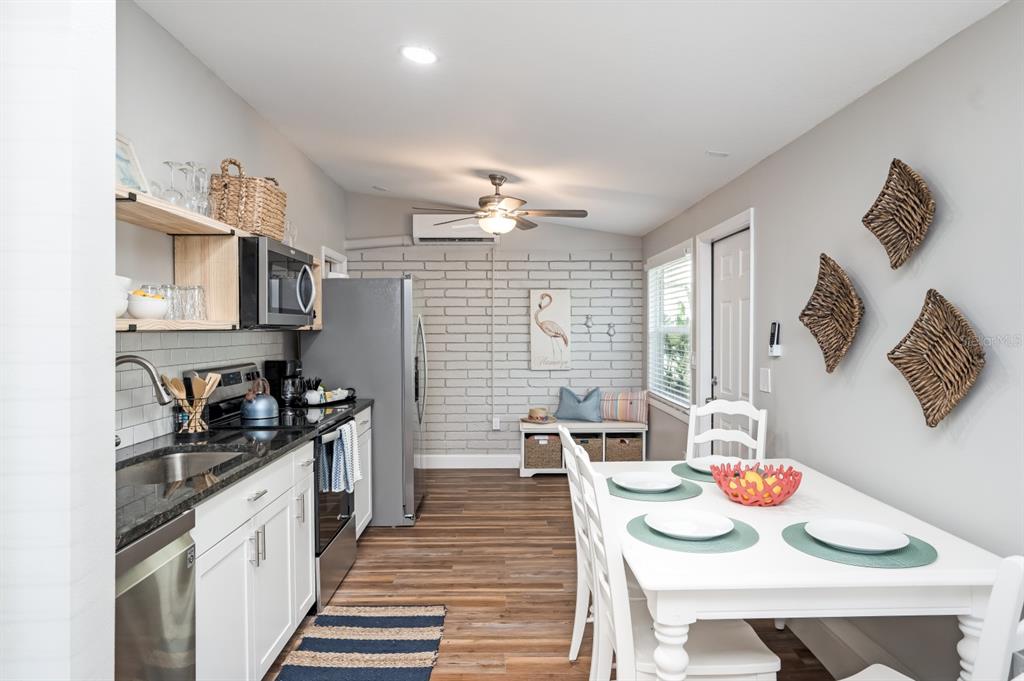 2213 Wason Road, Unit 1 Sarasota, FL 34231 - Photo 4 of 46