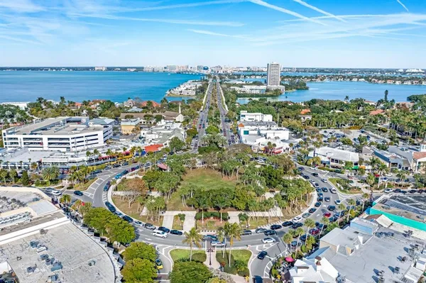 $4,000 | 2213 Wason Road, Unit 1, Sarasota, FL 34231