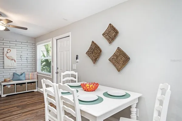 $4,000 | 2213 Wason Road, Unit 1, Sarasota, FL 34231