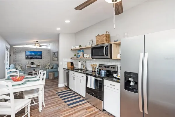 $4,000 | 2213 Wason Road, Unit 1, Sarasota, FL 34231